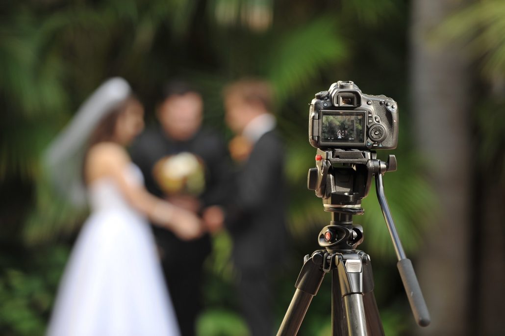 10 motive pentru care nu vei regreta ca ai angajat un videograf pentru nunta