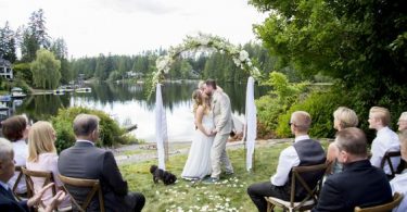 Nuntă pe malul lacului